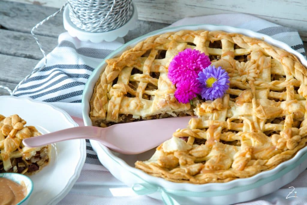 Apple Pie mit Rosinen und Walnüssen