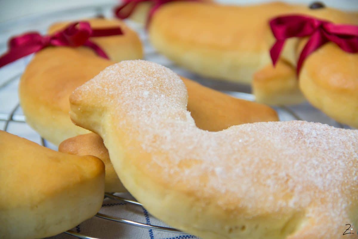 Gebäck zum Martinstag: Martinsgänse aus Hefeteig backen