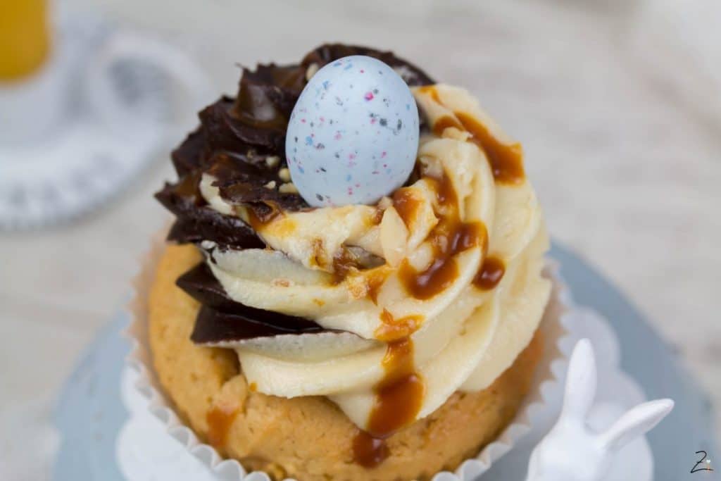 Erdnuss Cupcakes mit Schoko-Erdnusbutter Topping