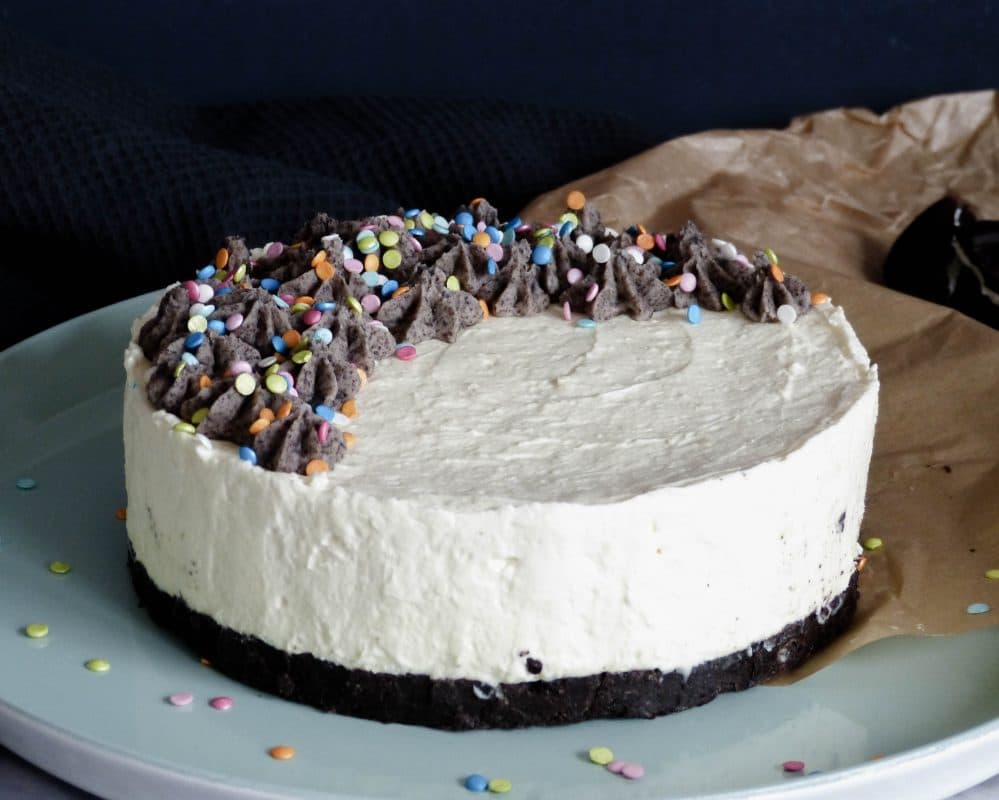 No Bake Oreo Cheesecake mit Funfetti - 1. Bloggeburtstag