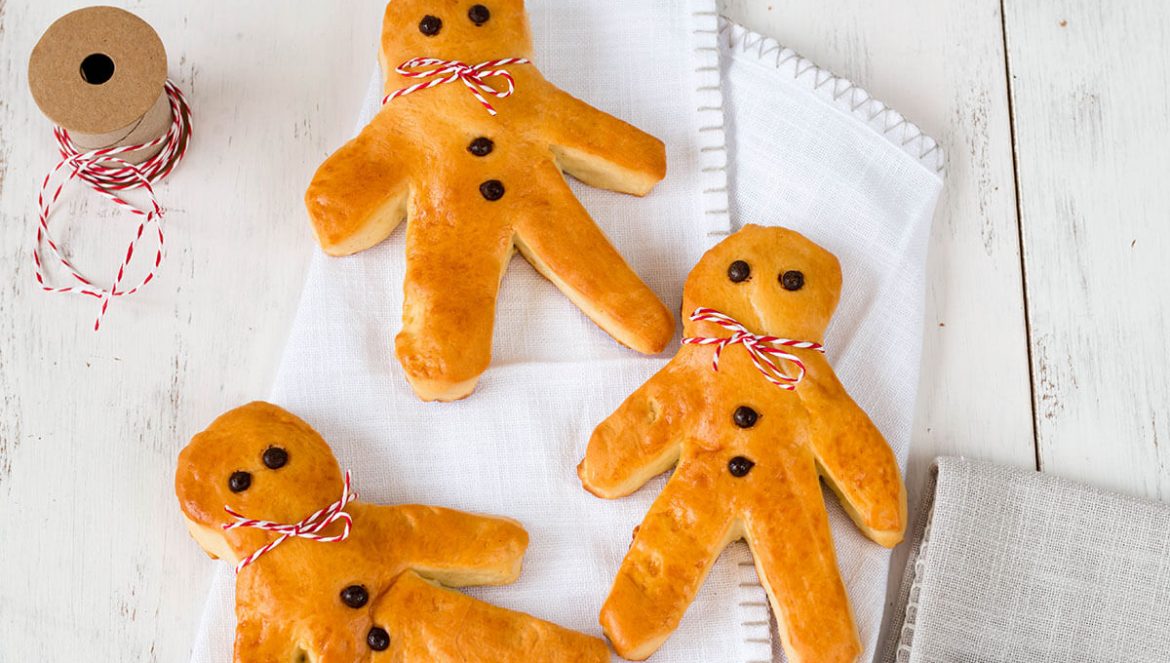 Weckmänner mit Schokodrops und frischer Hefe