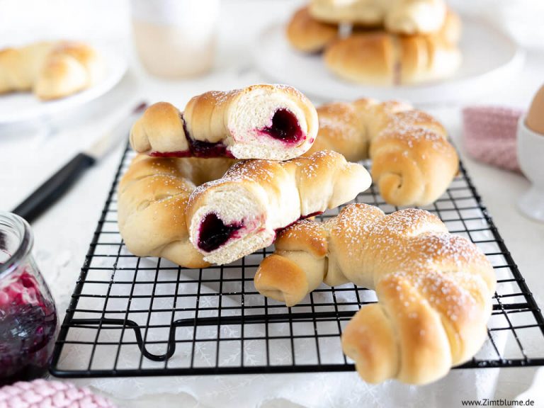Marmeladenhörnchen | Hefehörnchen mit Marmelade