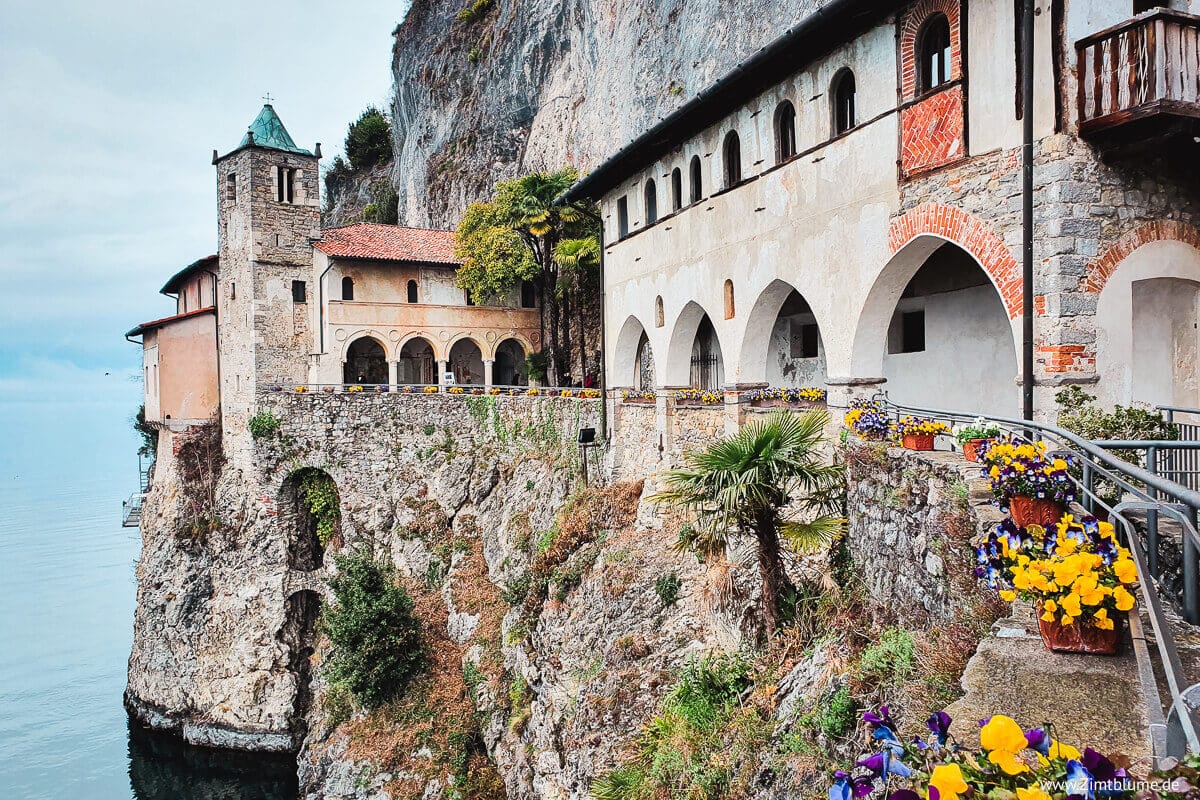 Kloster Santa Caterina del Sasso am Lago Maggiore