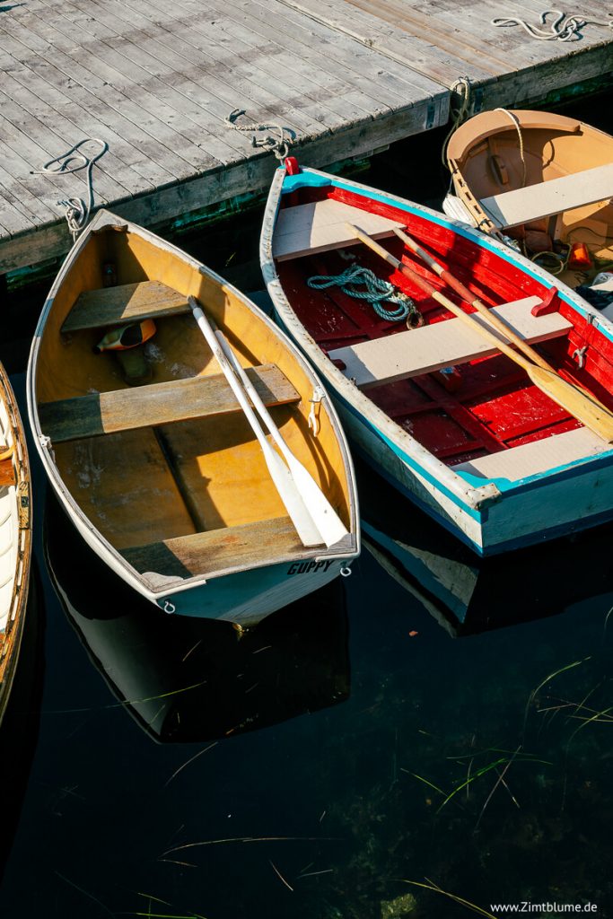 Bunte Boote im Haven von Lunenburg, Nova Scotia