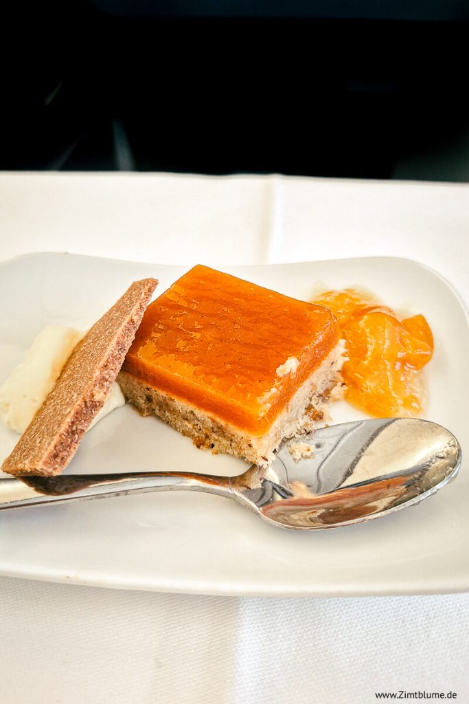 Haselnusschnitte: Dessert Business Class Upgrade Lufthansa