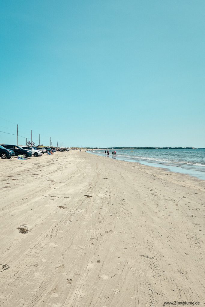 Ausflugsziel Crescent Beach in Nova Scotia: Malerischer Küstenabschnitt bei Lunenburg, perfekt für einen Strandspaziergang während einer Kanada-Rundreise.