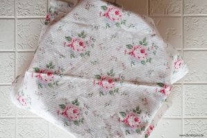 Hefeteig abgedeckt gehen lassen