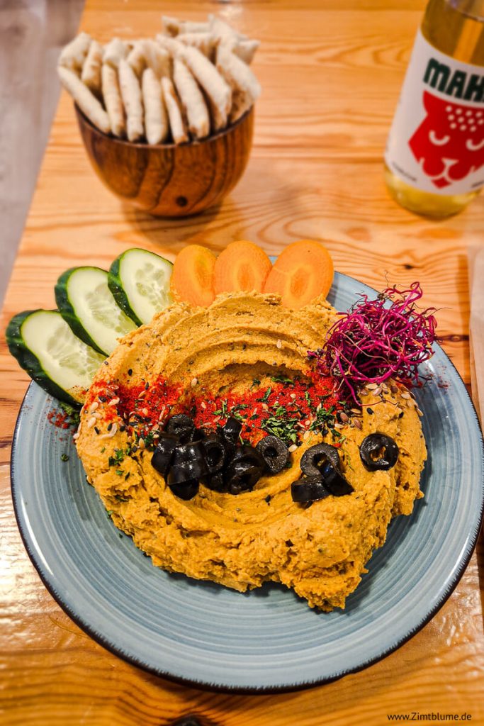 Hummus Teller im Almalibre Acai House El Carmen, Valencia