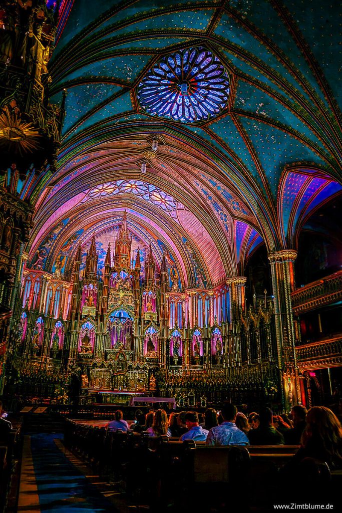 Norte Dame Montreal Aura Lightshow