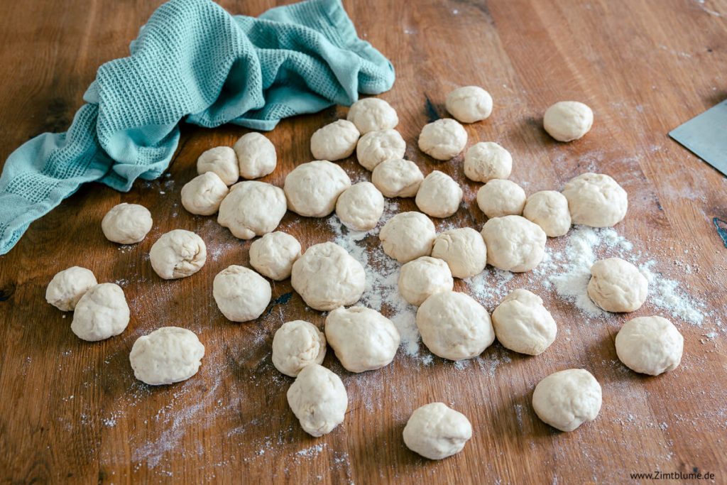 Hefeteig für Affenbrot