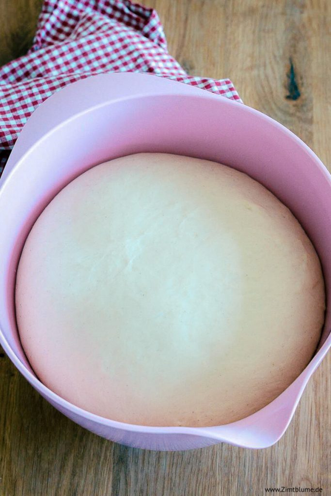 Hefeteig ohne Ei backen