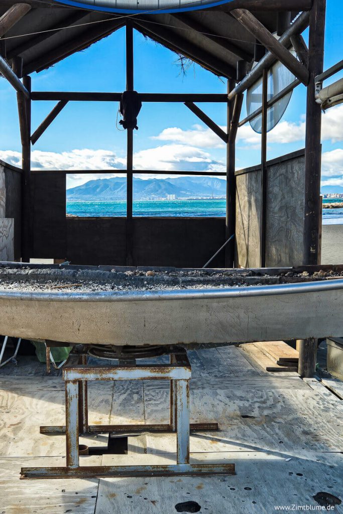 Boot mit Grillstation in La Malagueta