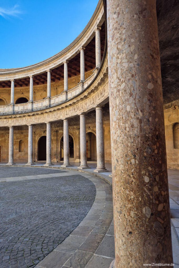 Palast Karls V. - Renaissance Schloss in der Alhambra