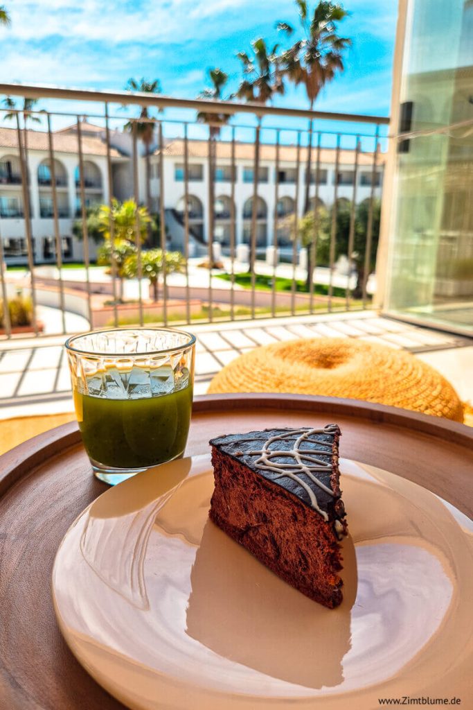 Schokokuchen in der The One Lounge im Daia Hotel
