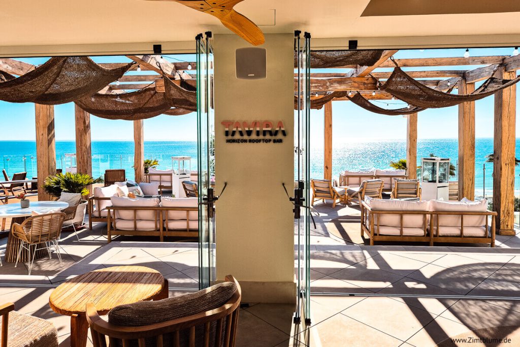 Ausblick von Tavira Horizon Rooftop Bar im Daia Hotel in Conil